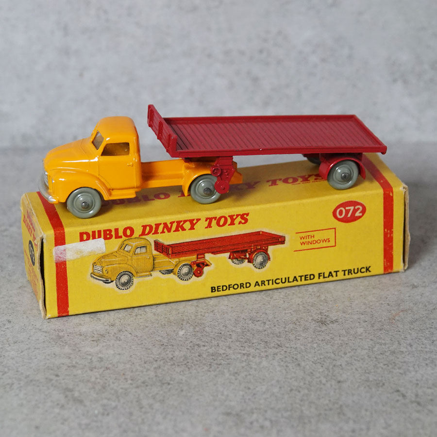 Dinky 072 Bedford Articulated Flat Truck