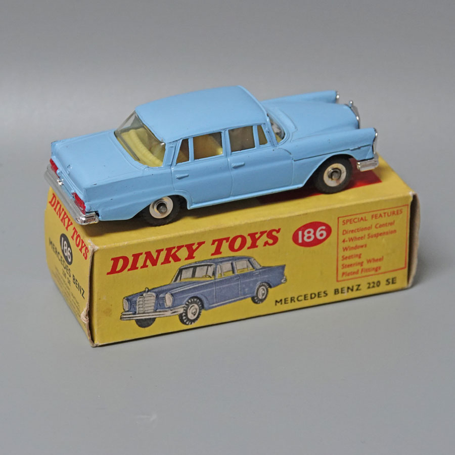 Dinky 186 Mercedes Benz 220 Se Light Blue - Die Cast Models 4 You