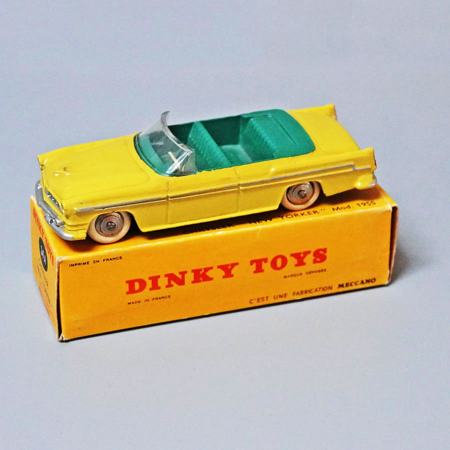 Dinky 24A Chrysler New Yorker in Yellow Green Interior Matt Base