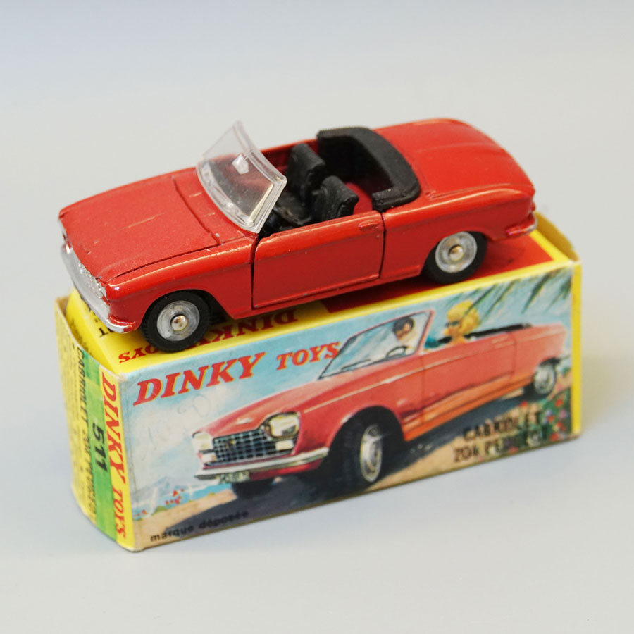 Dinky 511 Peugeot 204 Cabriolet Red