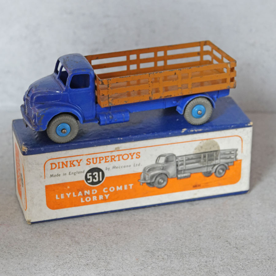 Dinky 531 Leyland Comet Lorry Mid Blue and Deep Brown Back