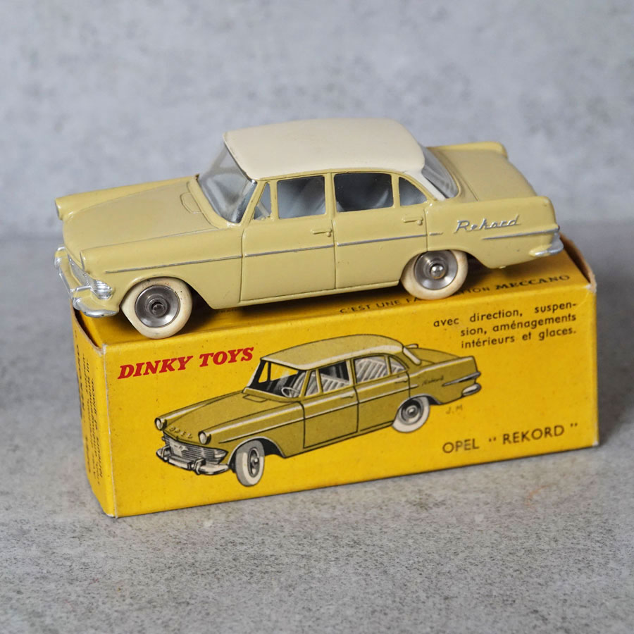 Dinky 554 Opel Rekord Beige & Cream